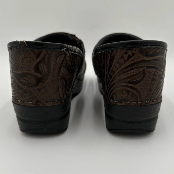 Dansko Clogs Brown Tooled Leather Embossed Professional Women’s Size 8.5 - 9 - Picture 3 of 9